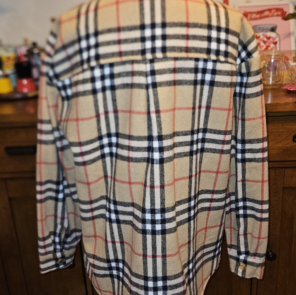 Plaid Women's Sherpa-Lined Light Jacket - Picture 3 of 5